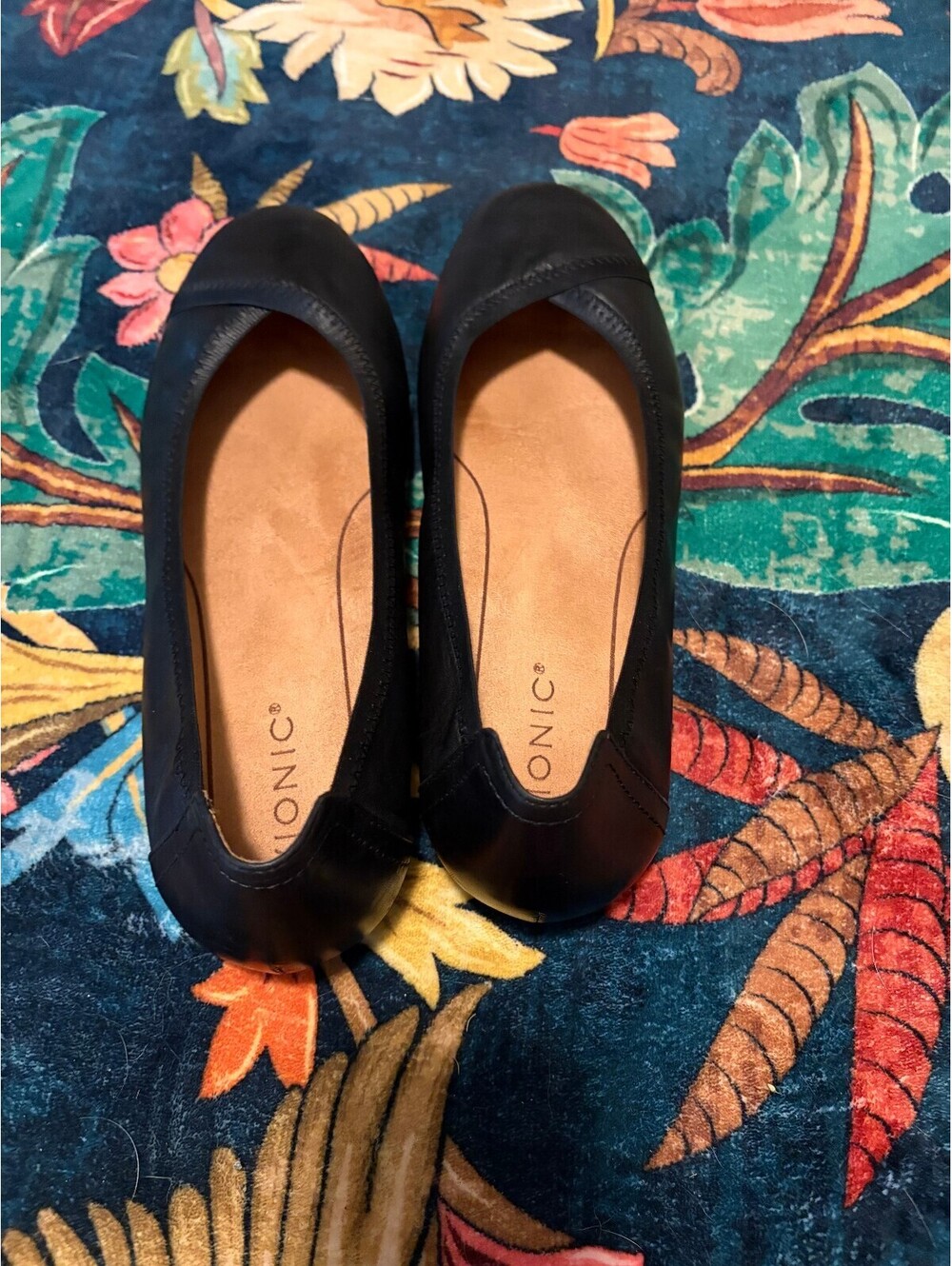 Vionic Caroll Black Leather Slip-On Flats Size 9 - Picture 5 of 9